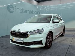 Weiß Gebraucht 2023 Skoda Fabia Tour Kleinwagen | 16.780 € (Fairer Preis)