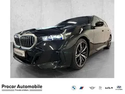 Schwarz Gebraucht 2024 BMW 520 M Sport Kombi | 54.670 € (Superpreis)