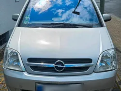 Silber Gebraucht 2003 Opel Meriva Van / Kleinbus | 2.900 € (Fairer Preis)