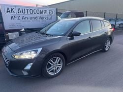 Grau Gebraucht 2019 Ford Focus Cool & Connect Kombi | 8.800 € (Fairer Preis)