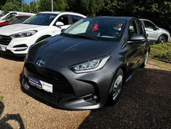 Grau Gebraucht 2022 Toyota Yaris Team Kleinwagen | 19.890 € (Fairer Preis)