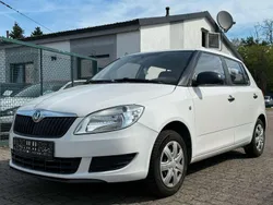 Weiß Gebraucht 2012 Skoda Fabia Cool Edition Kleinwagen | 3.400 € (Fairer Preis)