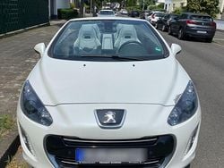 Weiß Gebraucht 2012 Peugeot 308 CC Roland Garros Cabrio | 9.900 €