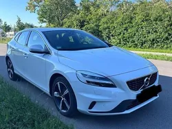 Weiß Gebraucht 2019 Volvo V40 R-Design Kombi | 17.600 € (Etwas zu teuer)