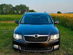 Violet Gebraucht 2011 Skoda Superb Kombi | 5.200 € (Fairer Preis)