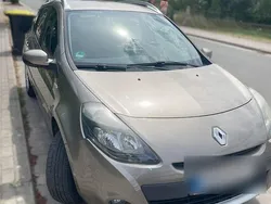 Gold Gebraucht 2013 Renault Clio GrandTour Kombi | 3.000 €