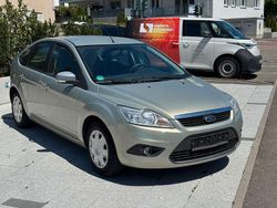 Beige Gebraucht 2010 Ford Focus Style Limousine | 3.999 € (Fairer Preis)