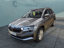 Grau Gebraucht 2024 Skoda Karoq Selection SUV | 31.730 € (Fairer Preis)