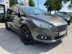 Grau Gebraucht 2018 Ford S-MAX Business Edition Van / Kleinbus | 17.499 € (Etwas zu teuer)