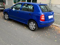 Blau Gebraucht 2003 Skoda Fabia Kleinwagen | 900 € (Guter Preis)