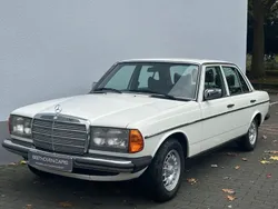 Weiß Gebraucht 1979 Mercedes 250 Limousine | 14.999 €