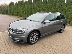 Grau Gebraucht 2017 VW Golf VII Sound Kombi | 10.790 € (Guter Preis)