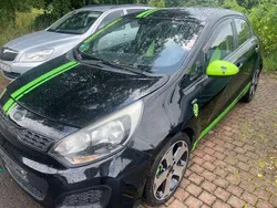 Schwarz Gebraucht 2013 Kia Rio DREAM-TEAM Edition Limousine | 4.500 € (Fairer Preis)
