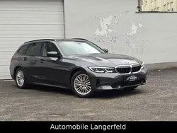 Grau Gebraucht 2021 BMW 330 Sport Line Kombi | 23.900 € (Guter Preis)