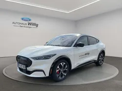 Starweiß metallic Gebraucht 2023 Ford Mustang Mach-E Premium SUV | 43.900 € (Teuer)