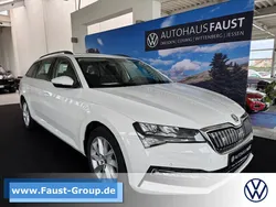 Weiß Gebraucht 2020 Skoda Superb Ambition Kombi | 19.850 € (Superpreis)
