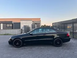 Schwarz Gebraucht 2002 Mercedes CLK240 Avantgarde Coupé | 3.550 € (Etwas zu teuer)