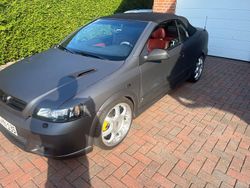Grau Gebraucht 2002 Opel Astra Cabriolet Cabrio | 3.200 € (Etwas zu teuer)