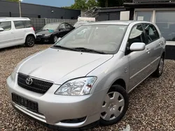 Grau Gebraucht 2002 Toyota Corolla Limousine | 5.400 € (Etwas zu teuer)