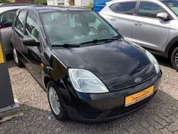 Schwarz Gebraucht 2002 Ford Fiesta Ambiente Kleinwagen | 2.000 € (Fairer Preis)