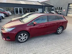Rot Gebraucht 2017 Toyota Avensis Edition-S Kombi | 13.600 € (Fairer Preis)