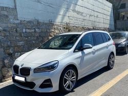 Weiß Gebraucht 2020 BMW 220 Gran Tourer Van / Kleinbus | 26.900 € (Teuer)