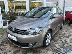 Braun Gebraucht 2011 VW Golf Plus Van / Kleinbus | 10.990 € (Teuer)