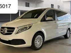 Weiß Gebraucht 2020 Mercedes V220 Van / Kleinbus | 33.750 € (Guter Preis)