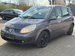 Grau Gebraucht 2005 Renault Scénic II Avantage Van / Kleinbus | 1.999 € (Fairer Preis)