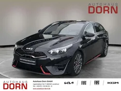 Schwarz Gebraucht 2023 Kia ProCeed GT Comfort Kleinwagen | 33.990 € (Teuer)
