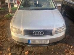 Silber Gebraucht 2000 Audi A4 Limousine | 800 € (Superpreis)