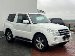 Weiß Gebraucht 2011 Mitsubishi Pajero Intense SUV | 28.900 €