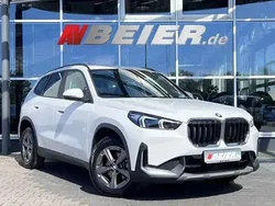Sophistograu brillanteffekt metallic Gebraucht 2024 BMW 520 Comfort Edition | 49.890 € (Fairer Preis)