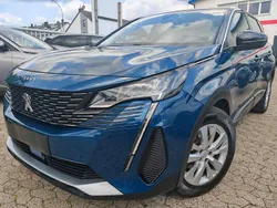Blau Gebraucht 2022 Peugeot 5008 Van / Kleinbus | 18.802 € (Fairer Preis)