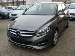 Grau Gebraucht 2015 Mercedes B180 Urban Van / Kleinbus | 12.990 € (Guter Preis)