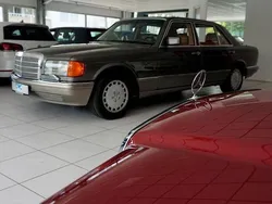 Grau Gebraucht 1990 Mercedes 500 Limousine | 42.990 €