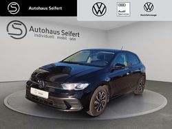 Deep black perleffekt (metallic) Gebraucht 2023 VW Polo Life Limousine | 21.375 € (Etwas zu teuer)