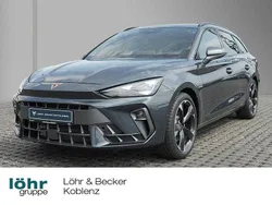Magnetic grau metallic Neu 2025 Cupra Leon Kombi | 45.490 € (Etwas zu teuer)