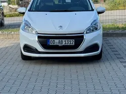 Weiß Gebraucht 2019 Peugeot 208 Active Kleinwagen | 10.300 € (Guter Preis)