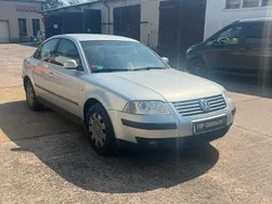 Silber Gebraucht 2003 VW Passat Limousine | 2.500 € (Fairer Preis)