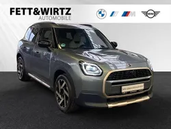 Grün Gebraucht 2024 Mini Cooper Countryman SUV | 39.888 €
