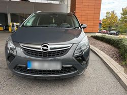 Grau Gebraucht 2015 Opel Zafira Van / Kleinbus | 10.200 € (Teuer)