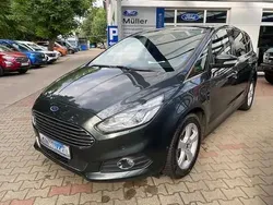 Mambagrünmet. Gebraucht 2017 Ford S-MAX Titanium Van / Kleinbus | 19.850 € (Etwas zu teuer)