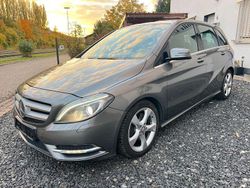 Grau Gebraucht 2013 Mercedes B250 AMG Van / Kleinbus | 7.900 € (Superpreis)