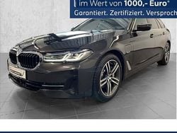 Grau Gebraucht 2023 BMW 530e Sport Line Kombi | 37.990 € (Fairer Preis)