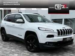Weiß Gebraucht 2017 Jeep Cherokee SUV | 11.999 € (Guter Preis)