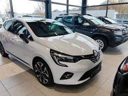 Weiß Gebraucht 2022 Renault Clio V Techno Kleinwagen | 16.900 € (Fairer Preis)