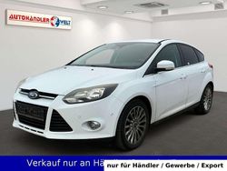 Weiß Gebraucht 2012 Ford Focus Titanium Limousine | 5.299 € (Superpreis)