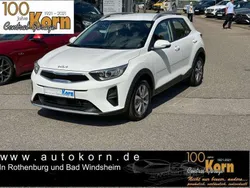 Schneeweiß Gebraucht 2023 Kia Stonic Vision SUV | 17.370 € (Superpreis)
