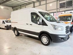 Weiß Gebraucht 2016 Ford Transit Van / Kleinbus | 23.500 € (Teuer)